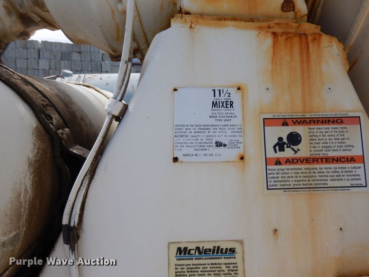 image for item MF9637 2002 Volvo VHD  ready mix truck