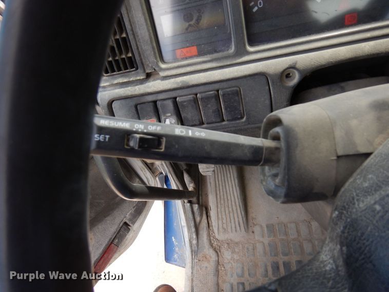 image for item MF9637 2002 Volvo VHD  ready mix truck