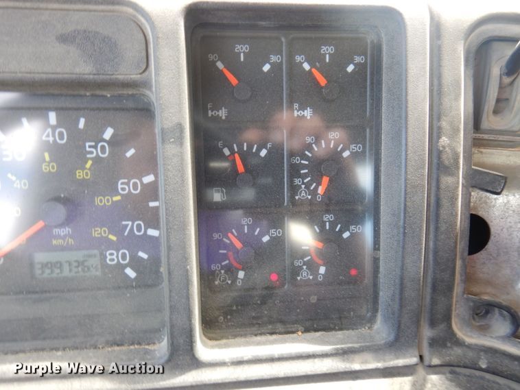 image for item MF9637 2002 Volvo VHD  ready mix truck