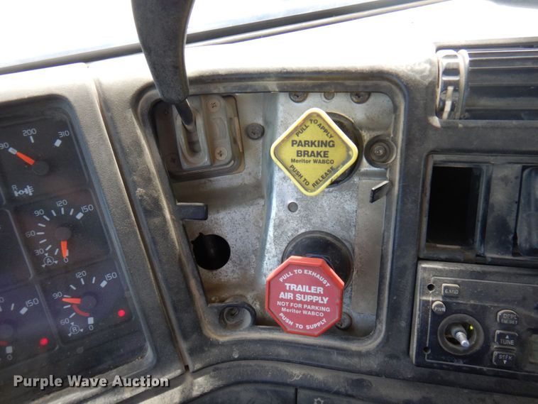 image for item MF9637 2002 Volvo VHD  ready mix truck