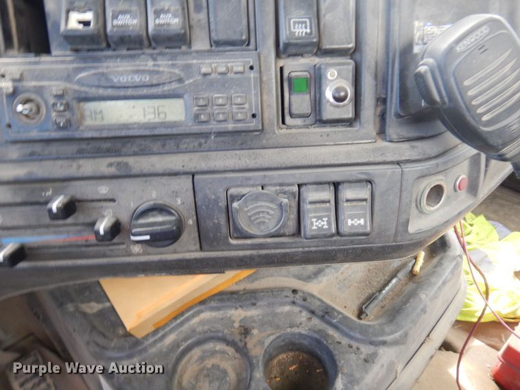 image for item MF9637 2002 Volvo VHD  ready mix truck