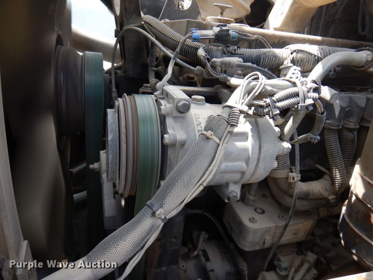 image for item MF9637 2002 Volvo VHD  ready mix truck