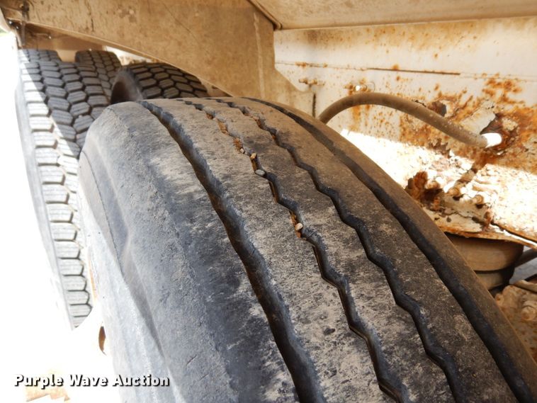 image for item MF9637 2002 Volvo VHD  ready mix truck