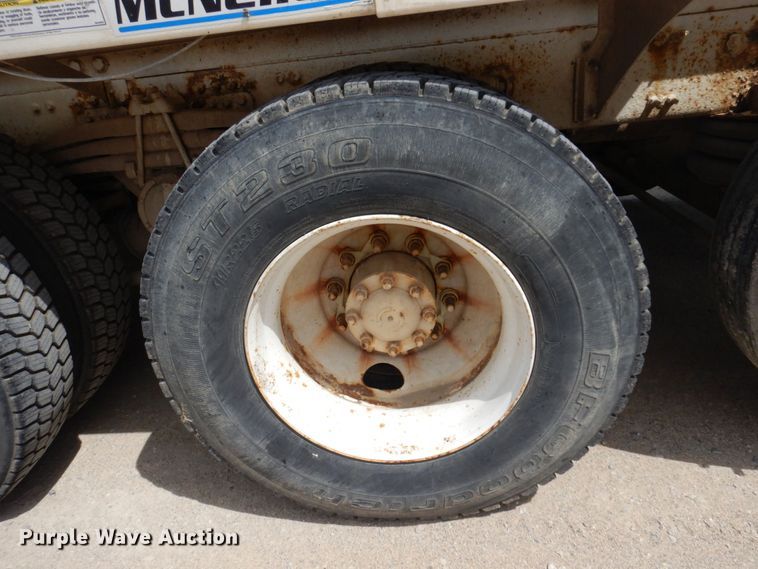 image for item MF9637 2002 Volvo VHD  ready mix truck