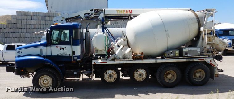 image for item MF9638 2005 Oshkosh F Series  ready mix truck