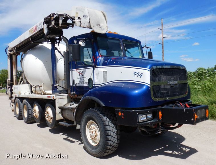 image for item MF9638 2005 Oshkosh F Series  ready mix truck