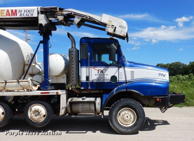 image for item MF9638 2005 Oshkosh F Series  ready mix truck