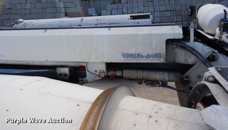 image for item MF9638 2005 Oshkosh F Series  ready mix truck