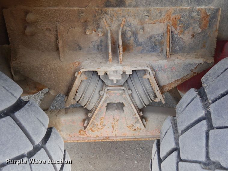 image for item MF9638 2005 Oshkosh F Series  ready mix truck