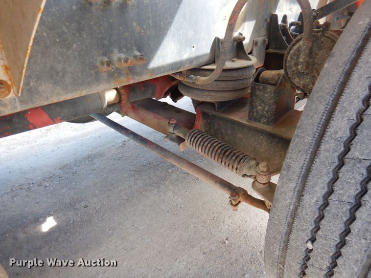 image for item MF9638 2005 Oshkosh F Series  ready mix truck