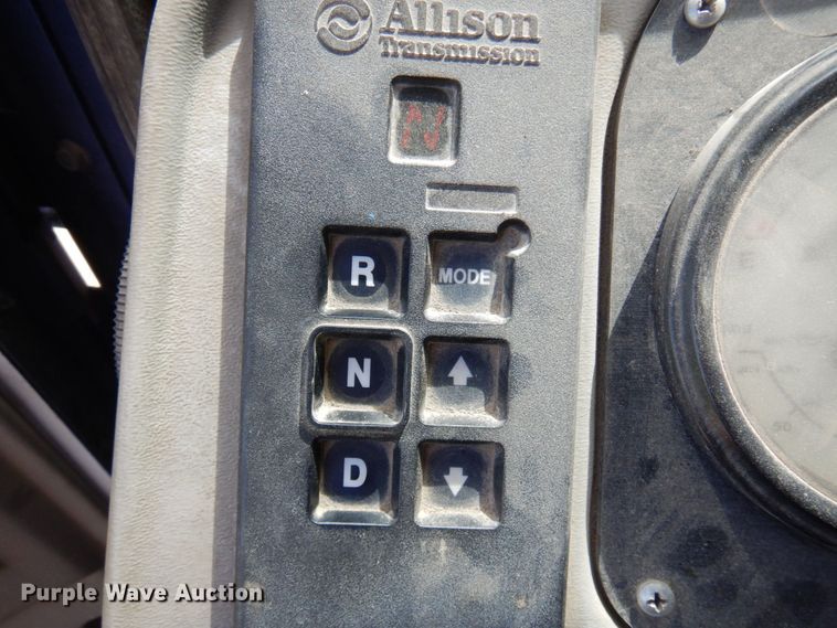 image for item MF9638 2005 Oshkosh F Series  ready mix truck