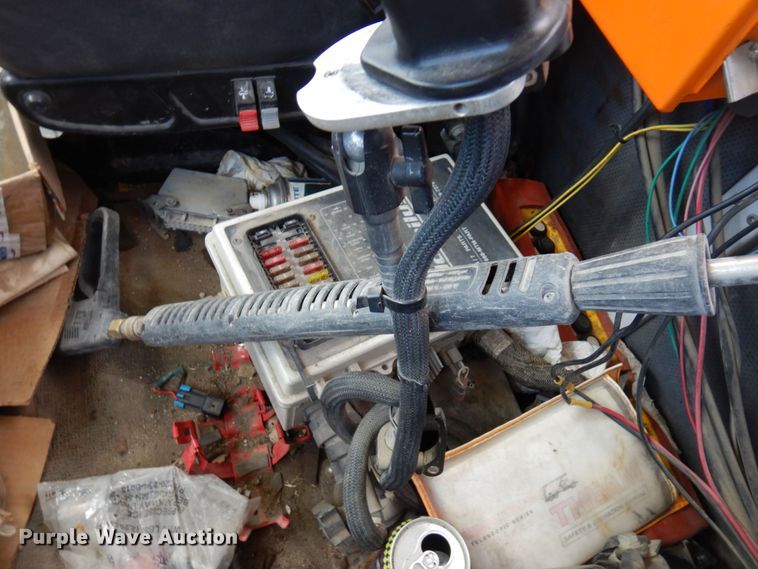 image for item MF9638 2005 Oshkosh F Series  ready mix truck