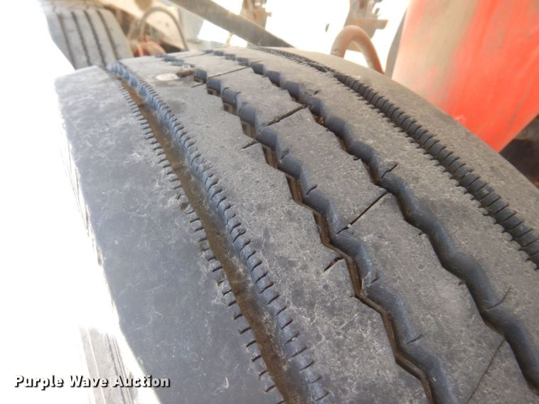 image for item MF9638 2005 Oshkosh F Series  ready mix truck