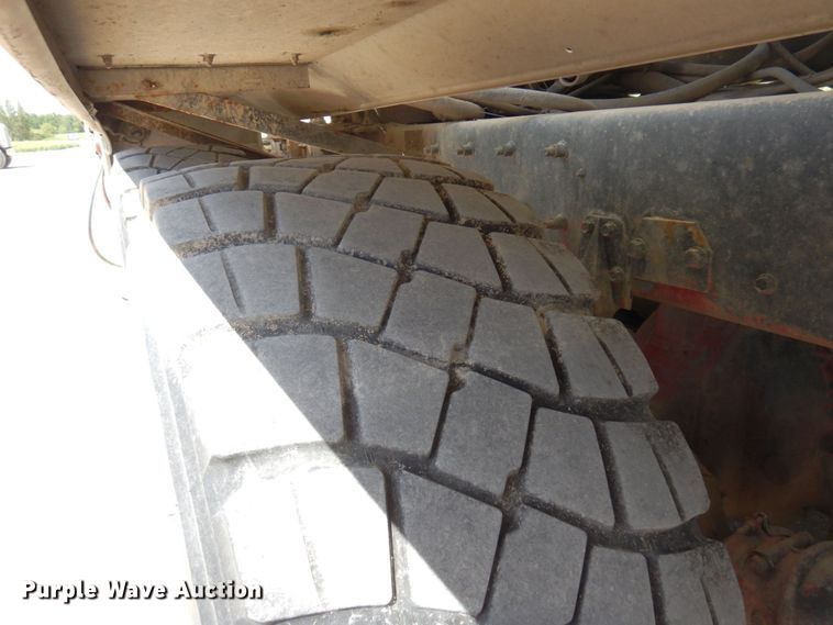 image for item MF9638 2005 Oshkosh F Series  ready mix truck