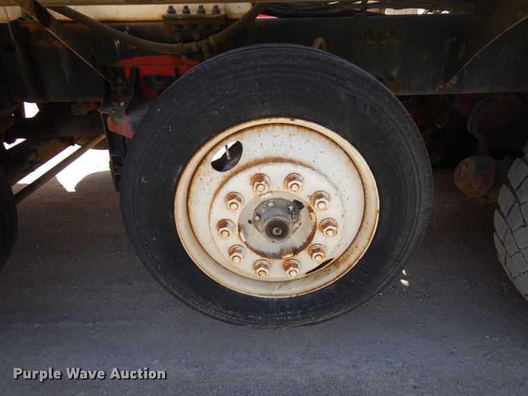 image for item MF9638 2005 Oshkosh F Series  ready mix truck