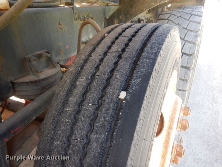 image for item MF9638 2005 Oshkosh F Series  ready mix truck