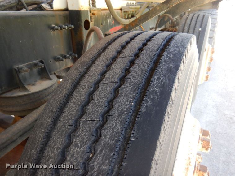 image for item MF9638 2005 Oshkosh F Series  ready mix truck