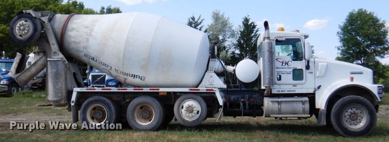 image for item MF9640 2006 Kenworth W900  ready mix truck