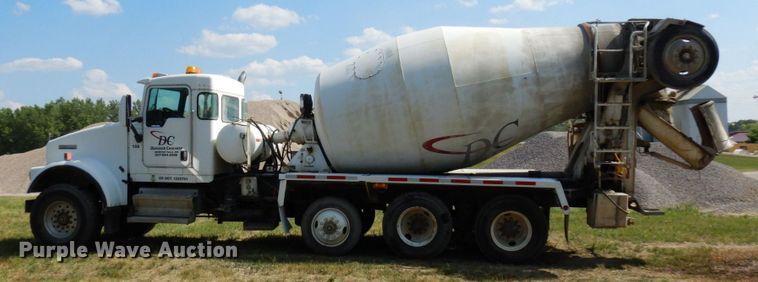 image for item MF9640 2006 Kenworth W900  ready mix truck