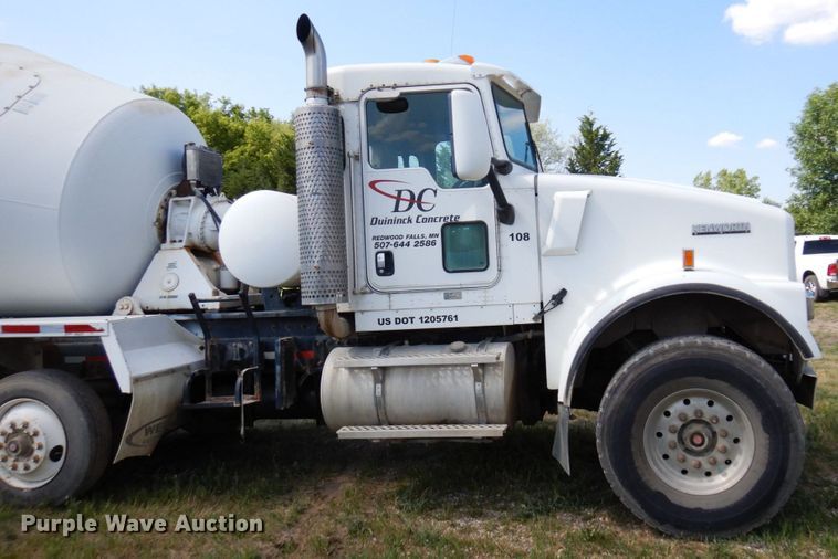 image for item MF9640 2006 Kenworth W900  ready mix truck