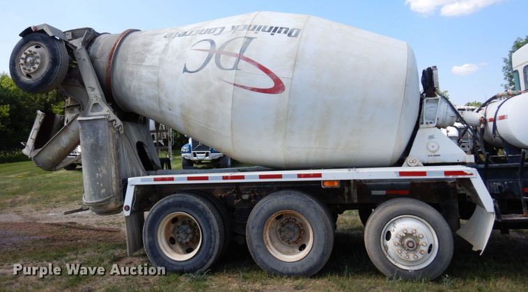 image for item MF9640 2006 Kenworth W900  ready mix truck