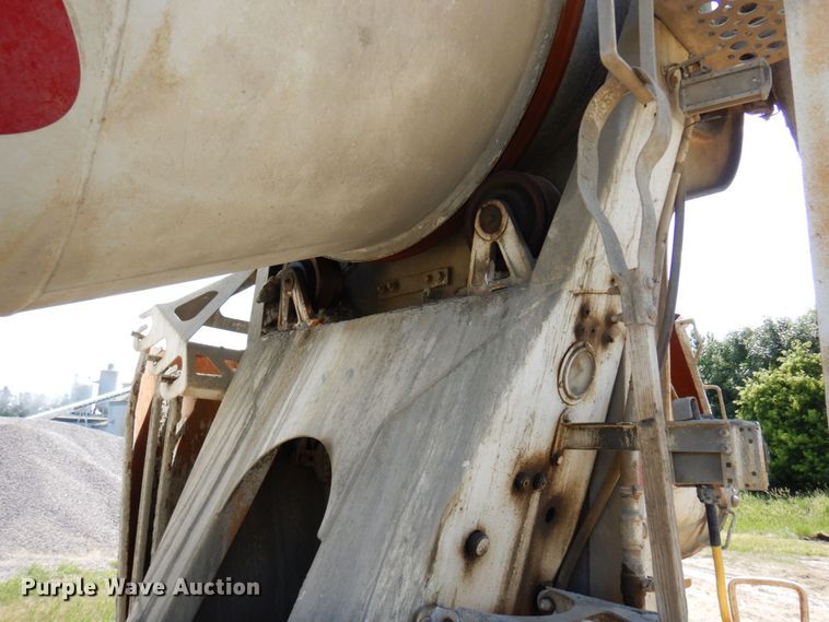 image for item MF9640 2006 Kenworth W900  ready mix truck