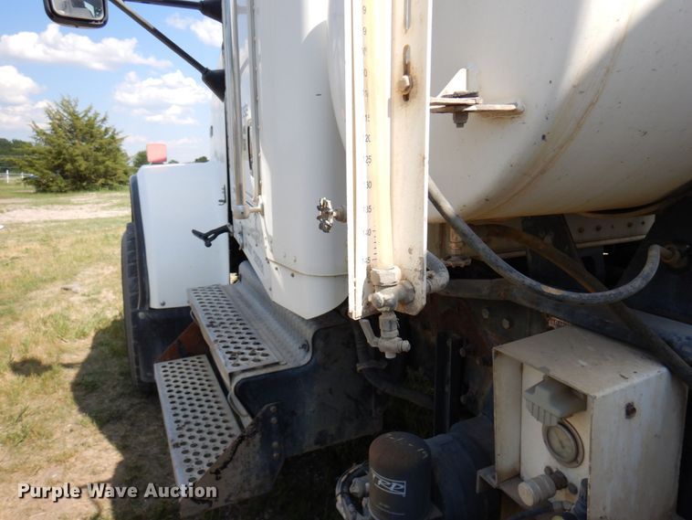 image for item MF9640 2006 Kenworth W900  ready mix truck