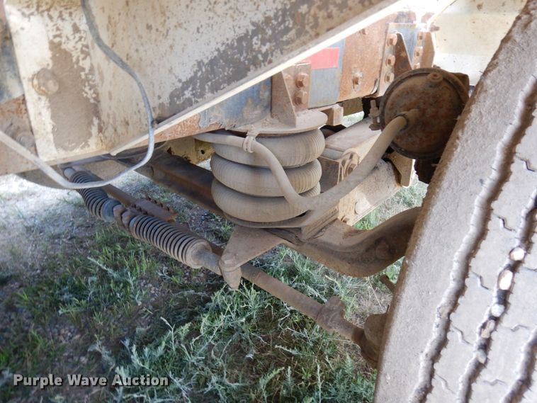 image for item MF9640 2006 Kenworth W900  ready mix truck