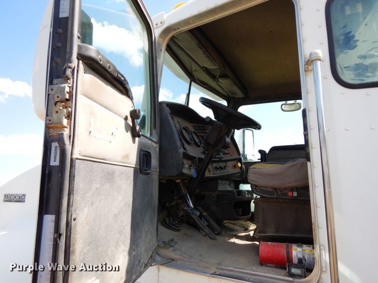 image for item MF9640 2006 Kenworth W900  ready mix truck