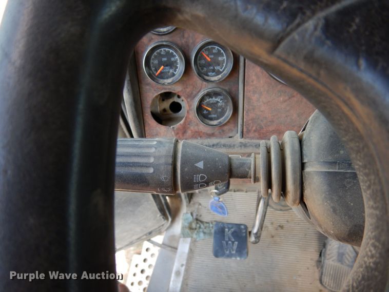 image for item MF9640 2006 Kenworth W900  ready mix truck