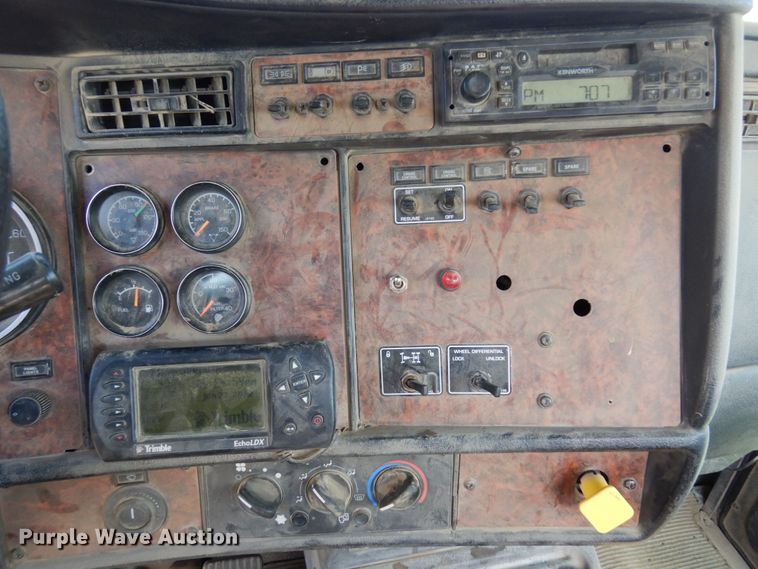 image for item MF9640 2006 Kenworth W900  ready mix truck