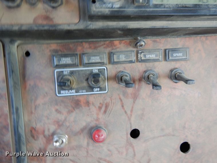 image for item MF9640 2006 Kenworth W900  ready mix truck