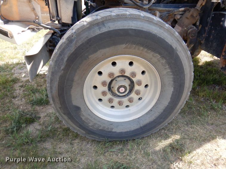 image for item MF9640 2006 Kenworth W900  ready mix truck