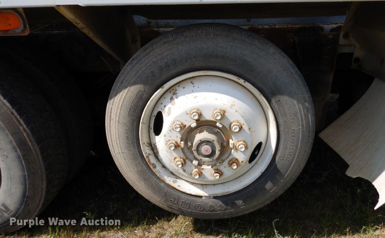 image for item MF9640 2006 Kenworth W900  ready mix truck