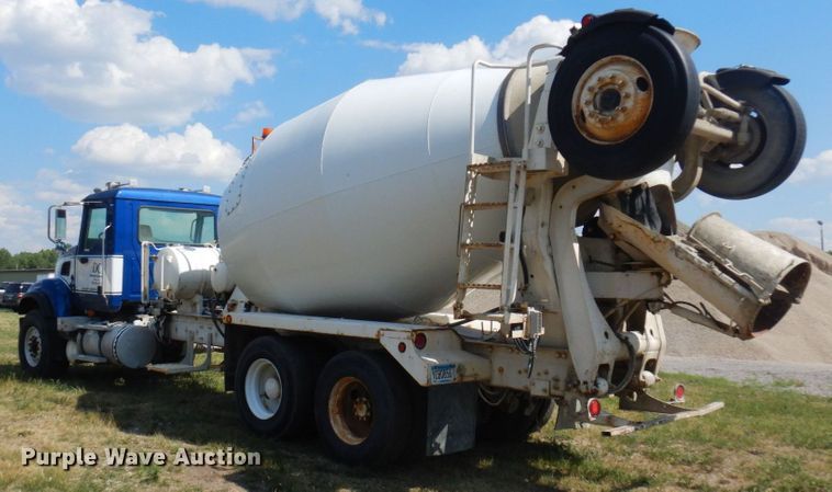 image for item MF9641 2005 Mack CV513  ready mix truck
