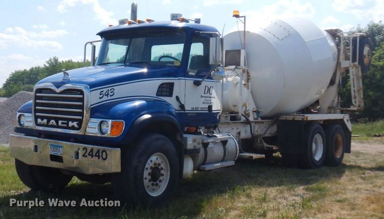 image for item MF9641 2005 Mack CV513  ready mix truck
