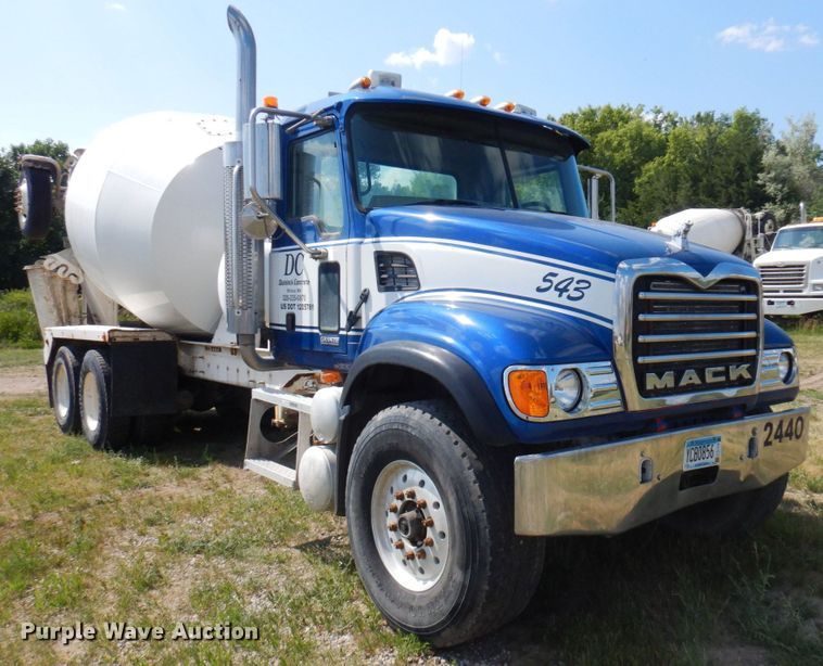 image for item MF9641 2005 Mack CV513  ready mix truck