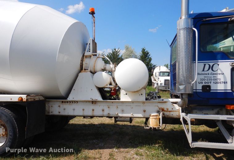 image for item MF9641 2005 Mack CV513  ready mix truck