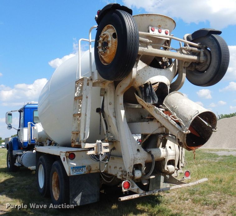 image for item MF9641 2005 Mack CV513  ready mix truck