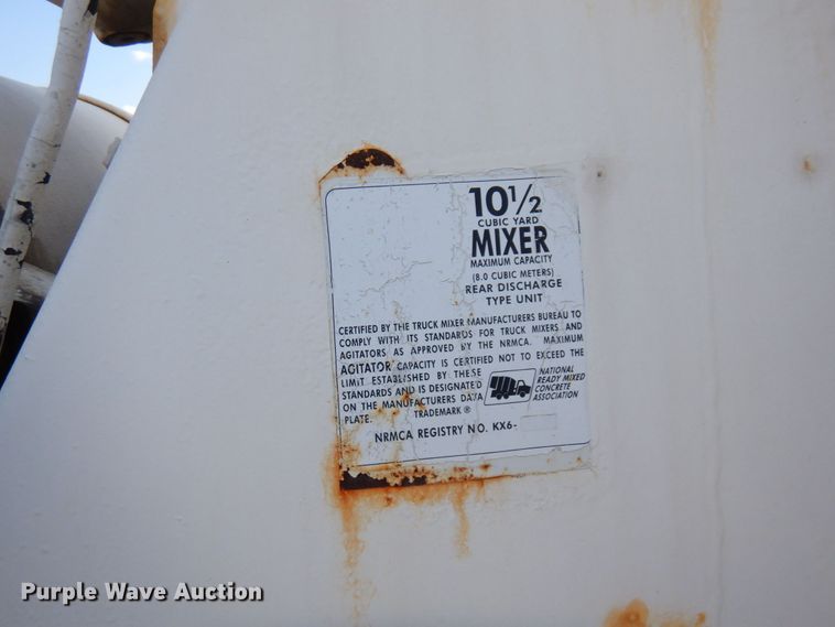 image for item MF9641 2005 Mack CV513  ready mix truck