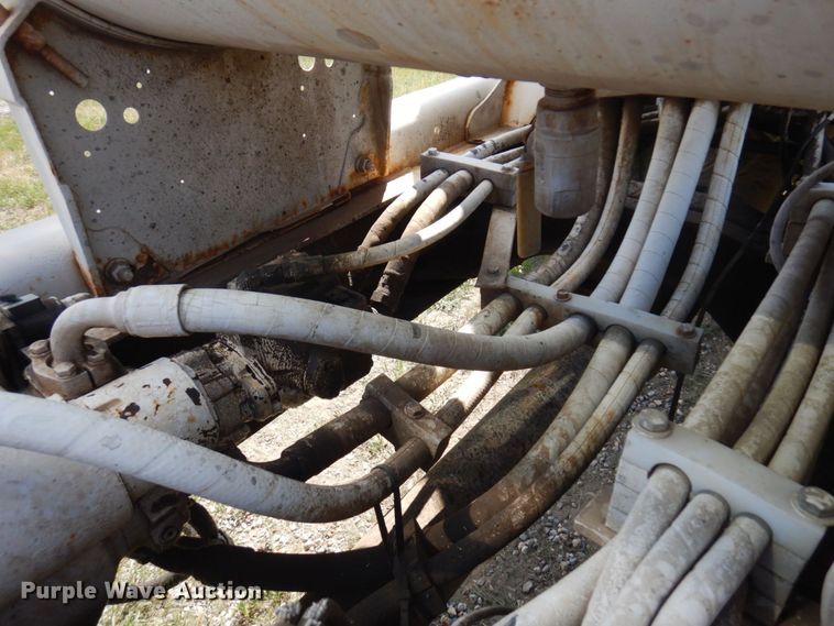 image for item MF9641 2005 Mack CV513  ready mix truck