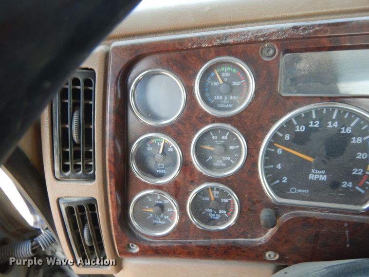 image for item MF9641 2005 Mack CV513  ready mix truck