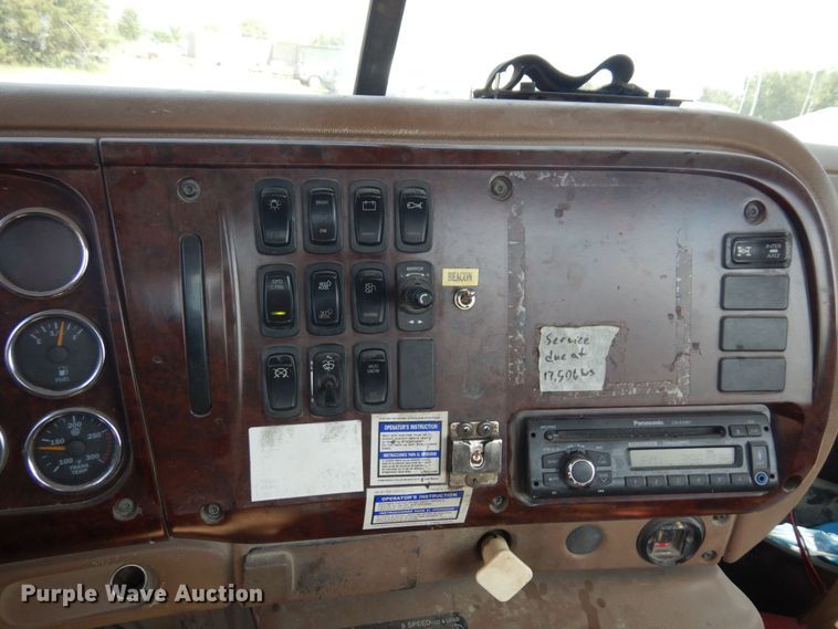 image for item MF9641 2005 Mack CV513  ready mix truck