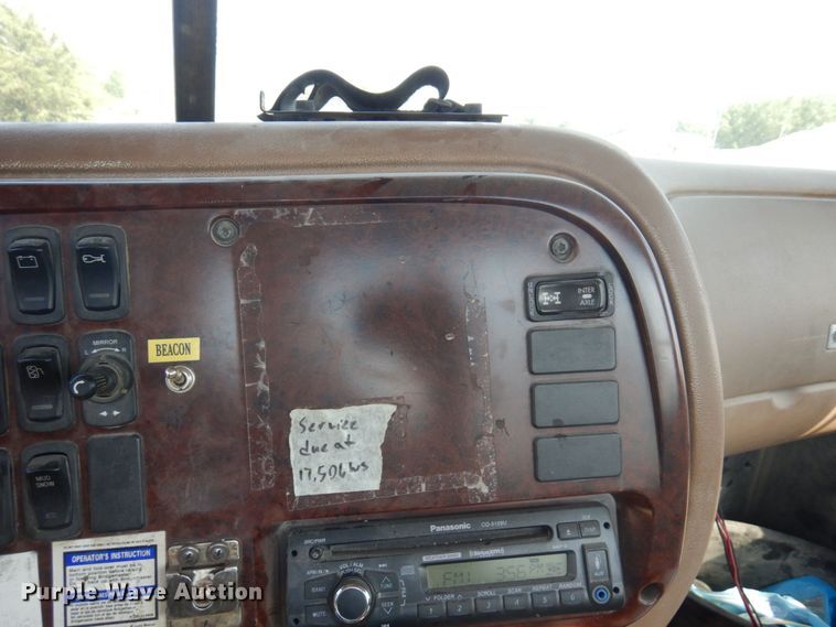 image for item MF9641 2005 Mack CV513  ready mix truck