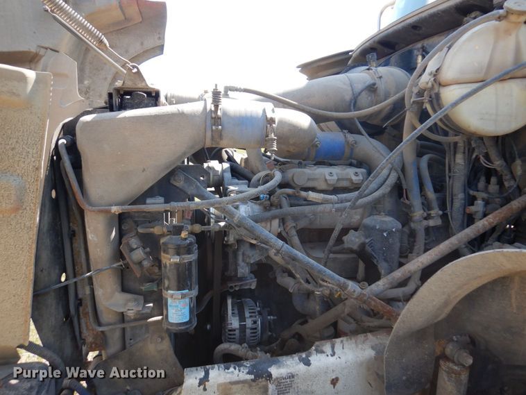 image for item MF9641 2005 Mack CV513  ready mix truck