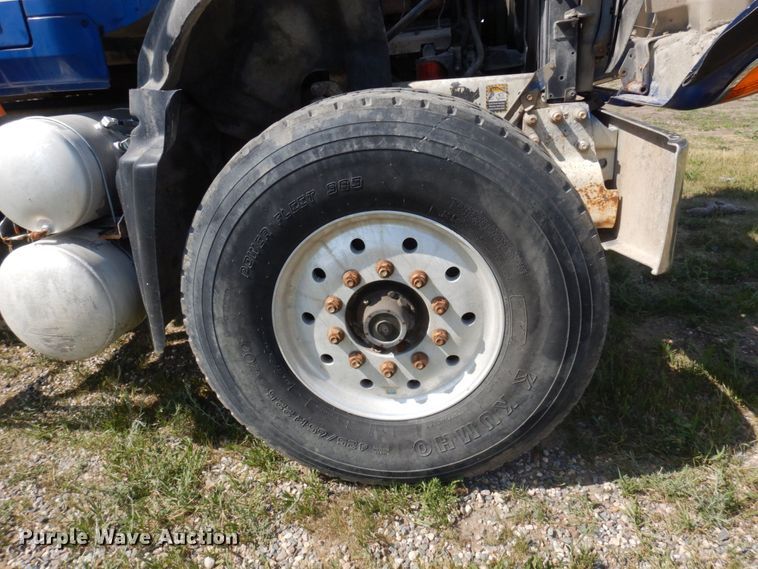 image for item MF9641 2005 Mack CV513  ready mix truck