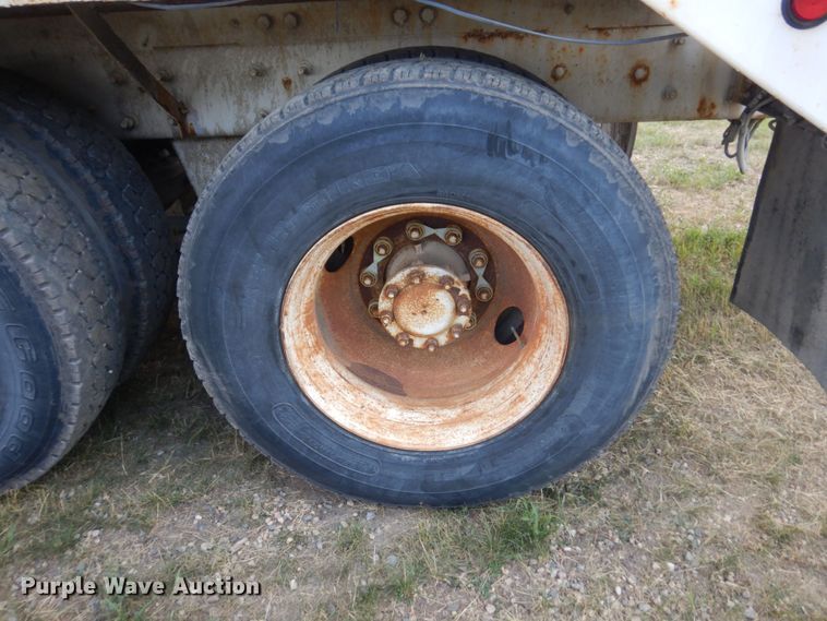 image for item MF9641 2005 Mack CV513  ready mix truck