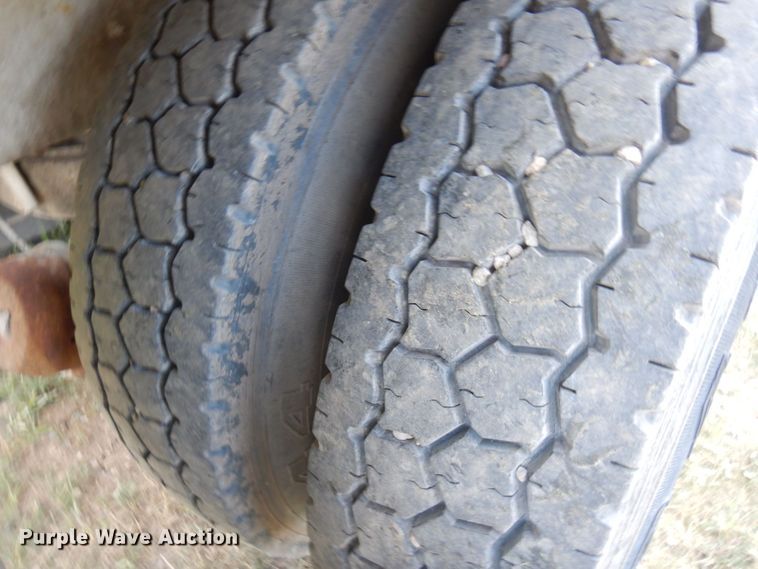 image for item MF9641 2005 Mack CV513  ready mix truck