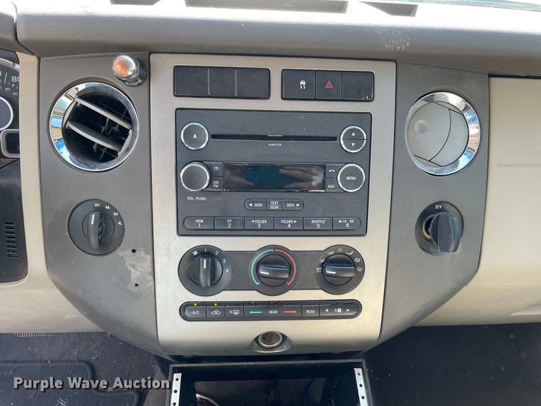 image for item DJ5223 2011 Ford Expedition  SUV