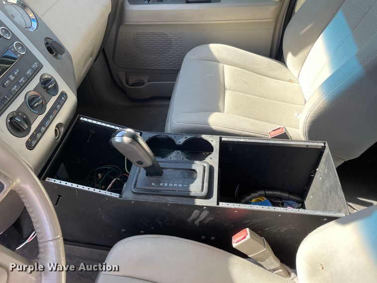 image for item DJ5223 2011 Ford Expedition  SUV